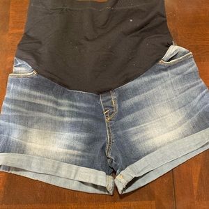Liz Lange Maternity Shorts, size M